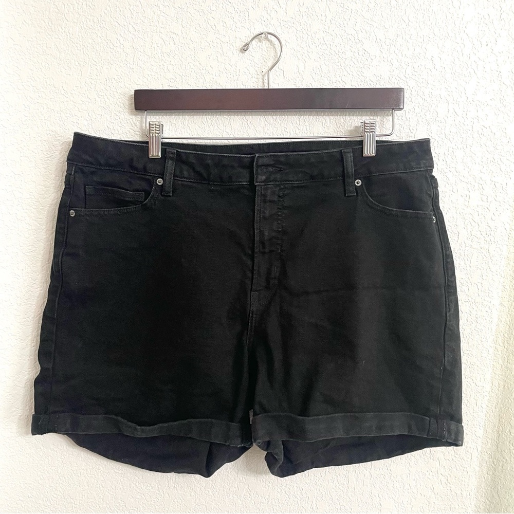 Black Women's Rolled-Hem Denim Shorts